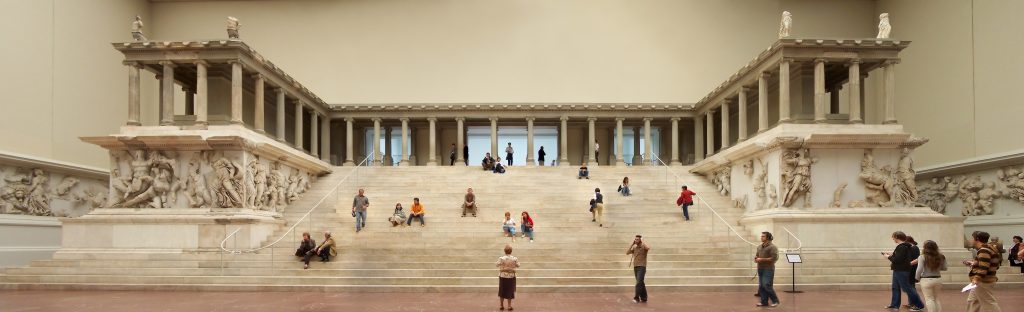 Pergamon Zeus Sunağı