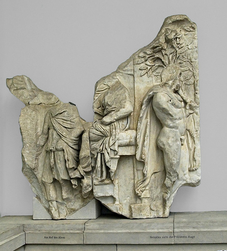 Pergamon Zeus Sunağı